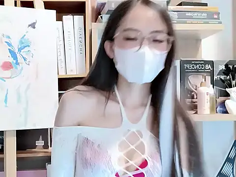 Lush-Office online show from September 11, 2025, 8:25 am