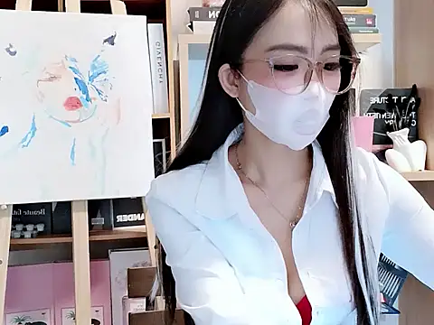 Lush-Office online show from September 18, 2025, 6:04 am