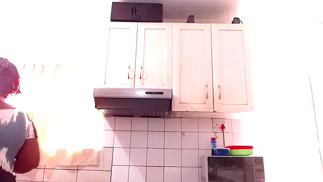 omalicha98 online show from September 11, 2025, 6:24 am