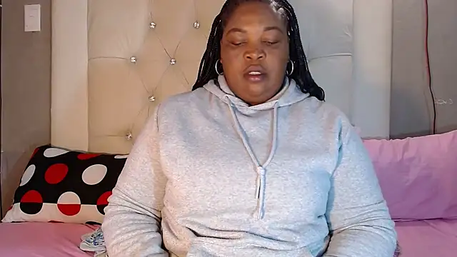 omalicha98 online show from April 20, 2026, 6:38 am