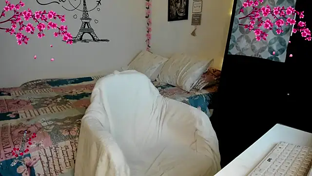 nataparis online show from April 21, 2026, 2:51 am