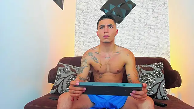 Thomass conor online show from March 14, 2025, 5:02 pm