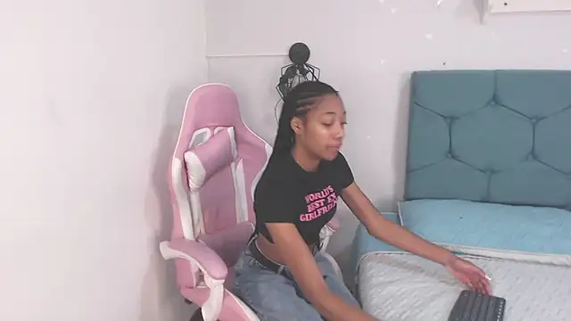 esmeralda-bk online show from February 5, 2025, 3:20 pm