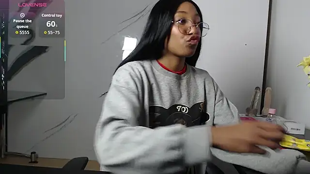 esmeralda-bk online show from September 23, 2025, 8:56 pm