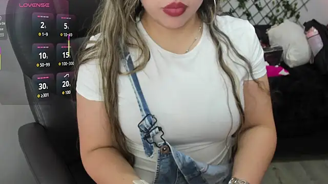 zahra Jalid online show from October 21, 2025, 9:04 pm