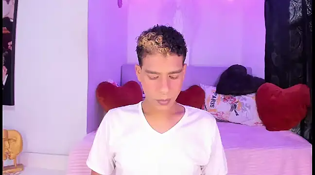 Ethan Boyy online show from February 11, 2025, 4:02 pm