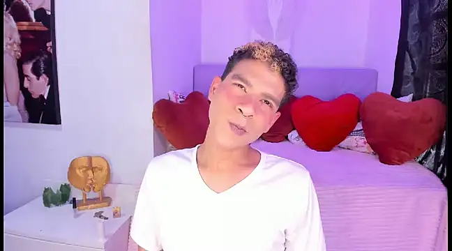 Ethan Boyy online show from February 15, 2025, 6:23 pm