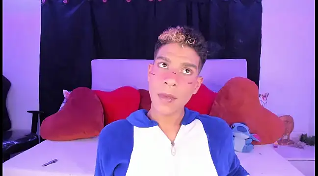 Ethan Boyy online show from February 28, 2025, 4:32 am