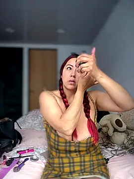 Miss  Melody online show from November 20, 2025, 1:55 pm