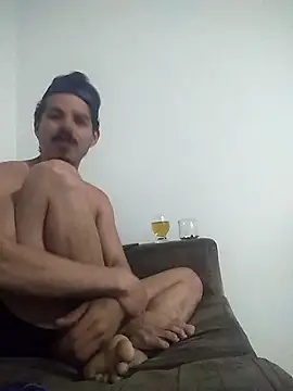 Frdrereeee online show from July 3, 2026, 3:57 am
