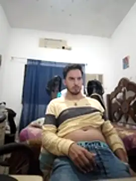 alejo5288 online show from October 30, 2025, 12:45 am