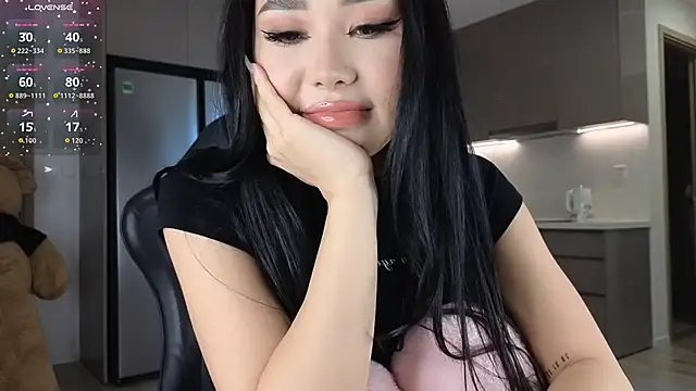 asianqueeny online show from February 8, 2026, 8:29 am