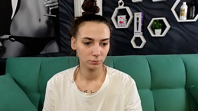 annabishop online show from February 18, 2025, 3:21 am