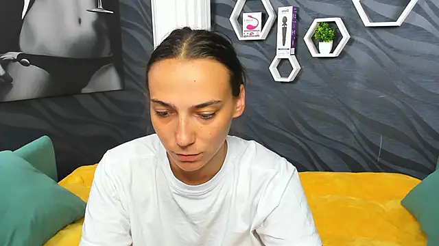 annabishop online show from March 21, 2025, 6:38 am