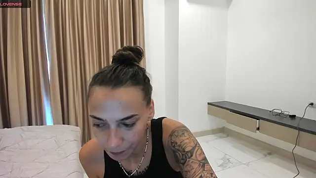 annabishop online show from November 5, 2025, 12:21 am