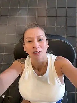 AtheneaRusell online show from October 21, 2025, 5:02 pm