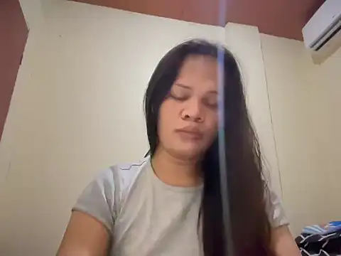 SophiaCourthaway online show from July 25, 2026, 11:46 pm