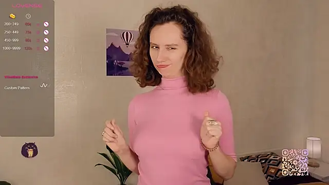 Leya Curly online show from September 12, 2025, 12:16 pm