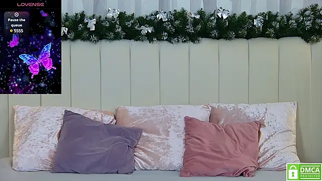 Eva  Summer online show from January 16, 2025, 1:04 pm