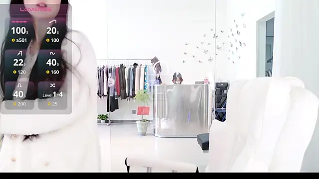 miaomiao-777 online show from November 18, 2025, 3:56 am