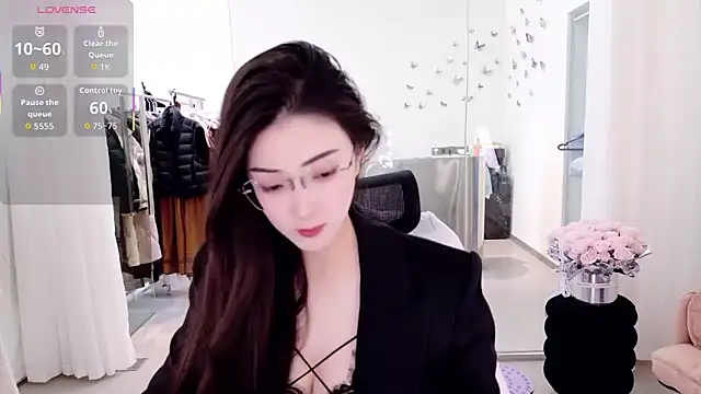 miaomiao-777 online show from April 17, 2026, 1:30 am