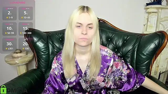 HillEva online show from November 8, 2025, 8:29 pm