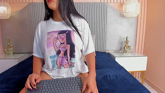 janna lopez  online show from February 6, 2025, 10:15 am