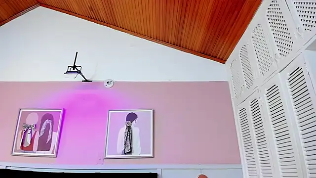 janna lopez  online show from September 13, 2025, 3:50 am