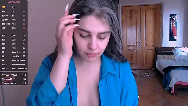 Snapshot of _Roselina_ chatting on January 29, 2025, 7:25 am Roselina online show from January 29, 2025, 7:25 am