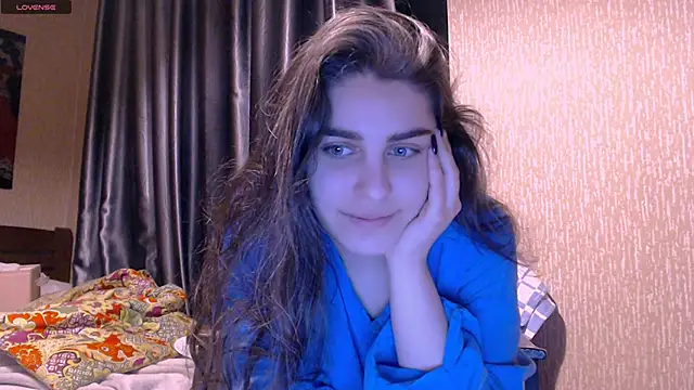 Snapshot of _Roselina_ chatting on February 18, 2025, 4:37 pm Roselina online show from February 18, 2025, 4:37 pm