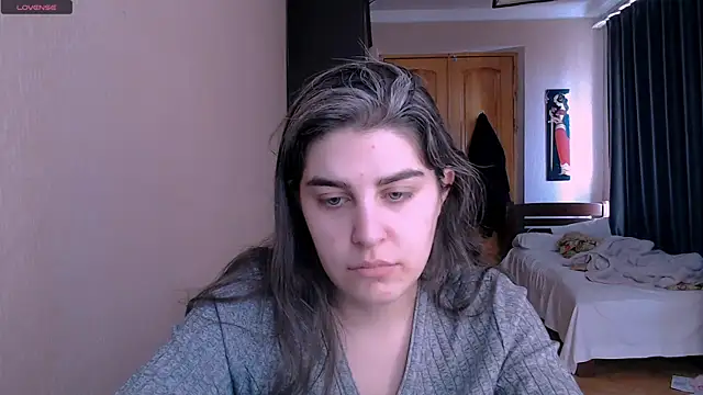 Snapshot of _Roselina_ chatting on March 4, 2025, 7:30 am Roselina online show from March 4, 2025, 7:30 am