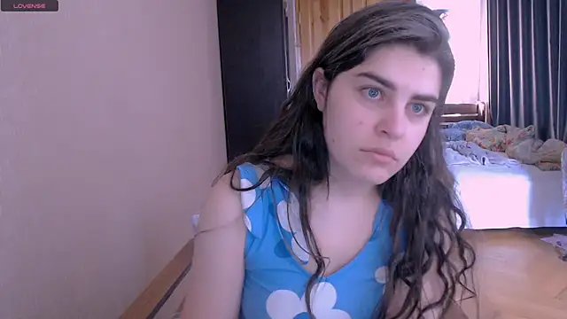 Snapshot of _Roselina_ chatting on March 6, 2025, 6:30 am Roselina online show from March 6, 2025, 6:30 am