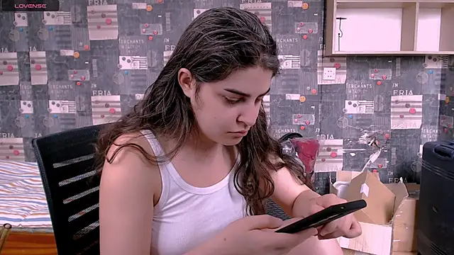 Snapshot of _Roselina_ chatting on September 18, 2025, 9:00 am Roselina online show from September 18, 2025, 9:00 am