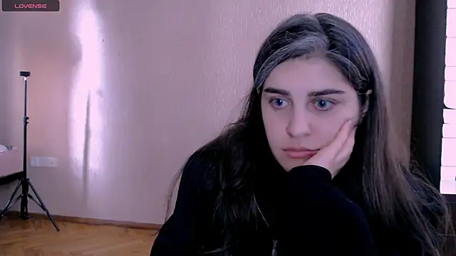 Snapshot of _Roselina_ chatting on October 1, 2025, 6:52 am Roselina online show from October 1, 2025, 6:52 am