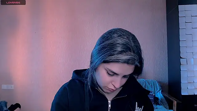 Snapshot of _Roselina_ chatting on October 11, 2025, 12:47 pm Roselina online show from October 11, 2025, 12:47 pm