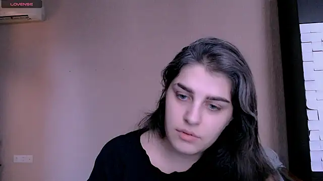 Snapshot of _Roselina_ chatting on November 16, 2025, 12:55 pm Roselina online show from November 16, 2025, 12:55 pm