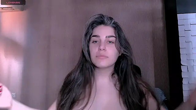 Snapshot of _Roselina_ chatting on November 18, 2025, 11:03 am Roselina online show from November 18, 2025, 11:03 am