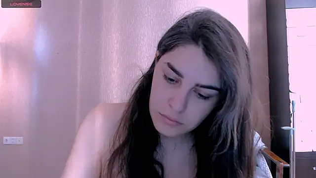 Snapshot of _Roselina_ chatting on November 20, 2025, 8:14 am Roselina online show from November 20, 2025, 8:14 am