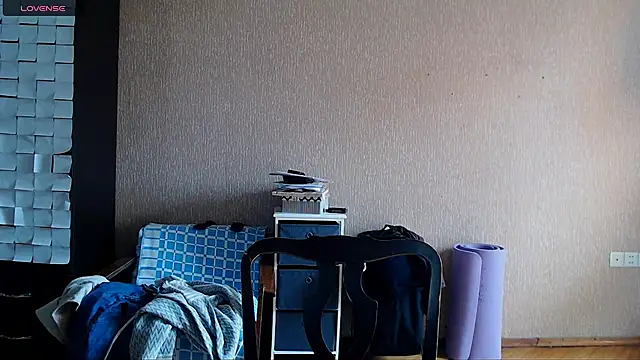 Snapshot of _Roselina_ chatting on February 8, 2026, 10:51 am Roselina online show from February 8, 2026, 10:51 am