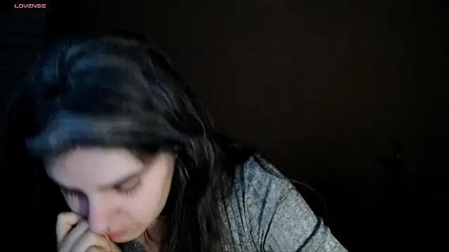 Snapshot of _Roselina_ chatting on February 25, 2026, 6:28 pm Roselina online show from February 25, 2026, 6:28 pm