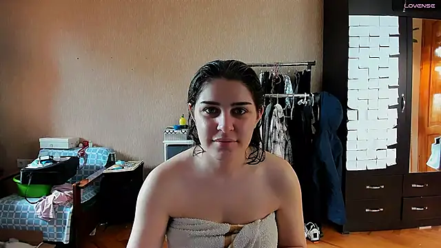  Roselina  online show from April 23, 2026, 7:41 am