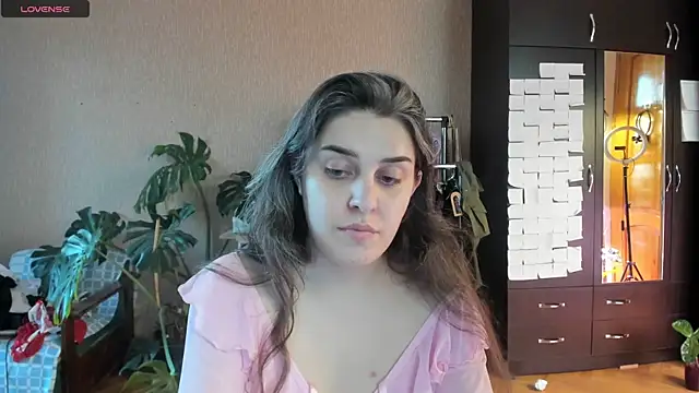  Roselina  online show from August 6, 2026, 3:36 pm