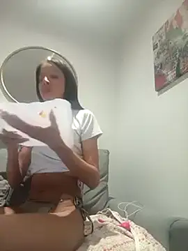 Keyler True18 online show from February 23, 2025, 3:02 am