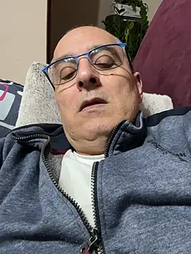 sempreilmio2 online show from March 17, 2025, 10:17 pm