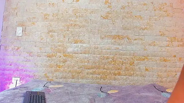 pocahontas pow online show from November 25, 2025, 11:43 am