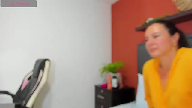 emmily taylor  online show from January 18, 2025, 3:38 pm