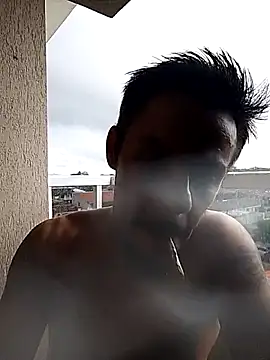 Santanacumxplod online show from February 3, 2026, 7:19 pm