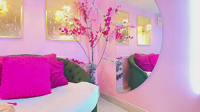 scarlette69 online show from February 16, 2026, 8:05 pm