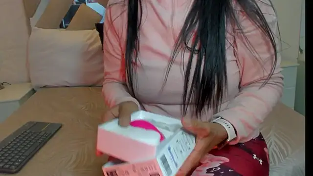 raquell moore online show from February 22, 2025, 8:42 pm