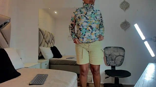 raquell moore online show from March 17, 2025, 12:08 am